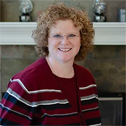 Shelly Dowdall helping entrepreneurs and business owners save time and money with professional bookkeeping and expert financial analysis services